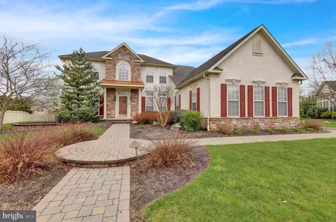43 Winding Brook Dr, Reading, PA 19608