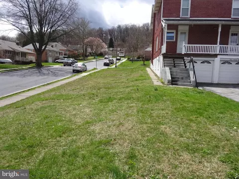 Exterior - 327 2nd St, Reading, PA 19607 photo 6 of 13