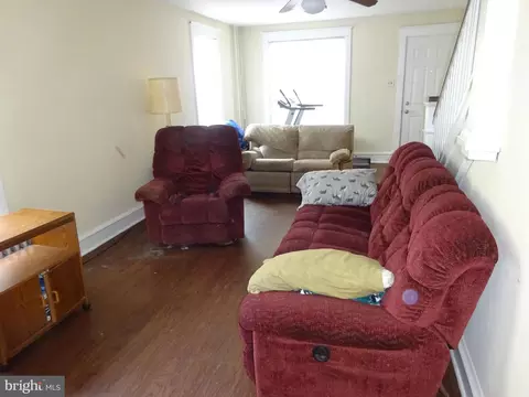 Living - 327 2nd St, Reading, PA 19607 photo 1 of 3