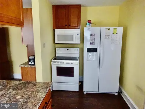 Kitchen - 327 2nd St, Reading, PA 19607 photo 4 of 8