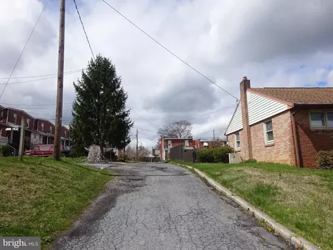 Exterior - 327 2nd St, Reading, PA 19607 photo 4 of 13