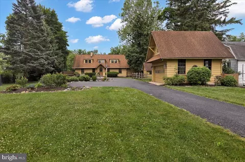 3226 Eisenbrown Rd, Reading, PA 19605