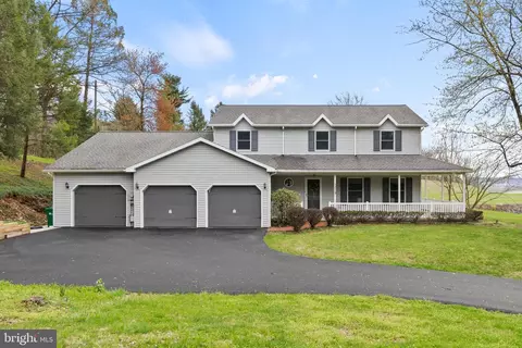 1219 W Leesport Rd, Leesport, PA 19533
