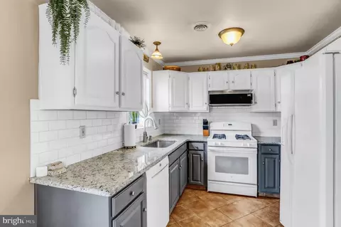 Kitchen - 541 Pershing Blvd, Reading, PA 19607 photo 1 of 2
