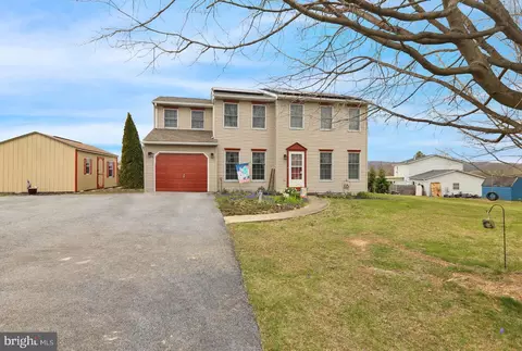 1 Coach Ln, Oley, PA 19547