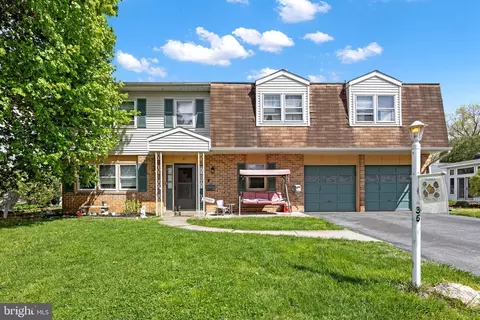 35 Dorchester Dr, Reading, PA 19610