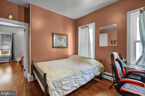 Bedroom - 105 Oley St, Reading, PA 19601 photo 3 of 6