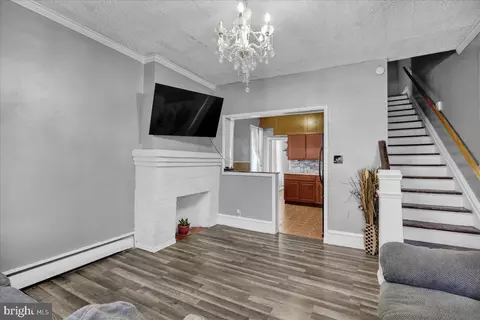 Living - 105 Oley St, Reading, PA 19601 photo 1 of 2