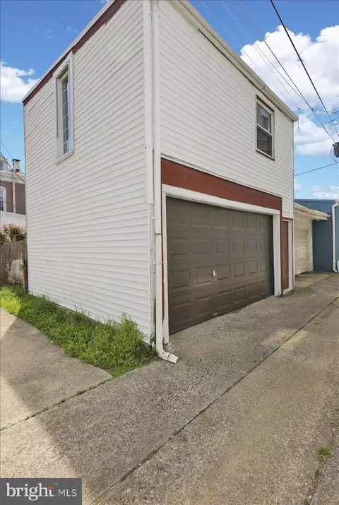 Exterior - 105 Oley St, Reading, PA 19601 photo 9 of 10