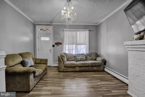 Living - 105 Oley St, Reading, PA 19601 photo 2 of 2