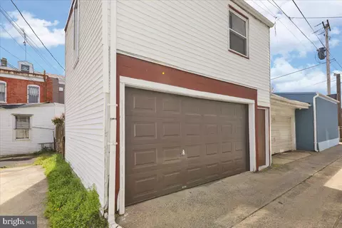 Exterior - 105 Oley St, Reading, PA 19601 photo 8 of 10