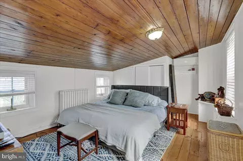 Bedroom - 726 Mountain View Rd, Reading, PA 19607 photo 3 of 3