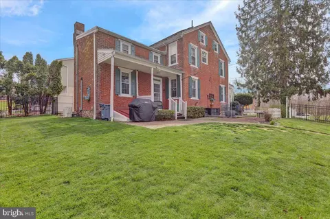 Exterior - 726 Mountain View Rd, Reading, PA 19607 photo 11 of 13