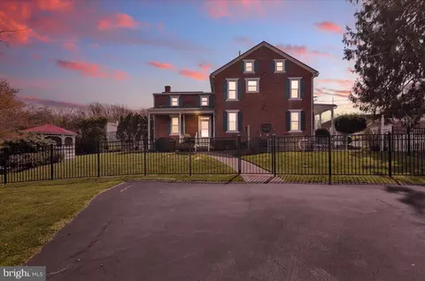 Exterior - 726 Mountain View Rd, Reading, PA 19607 photo 13 of 13