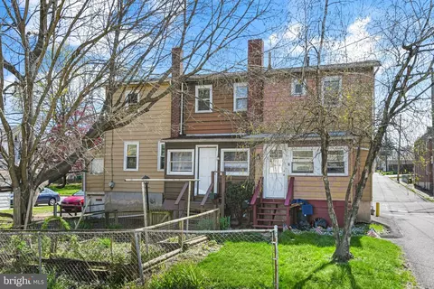 Exterior - 26 Franklin St, Shillington, PA 19607 photo 3 of 8