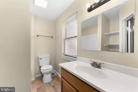 Bath - 26 Franklin St, Shillington, PA 19607 photo 1 of 2