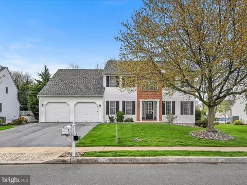4187 Hill Terrace Dr, Reading, PA 19608