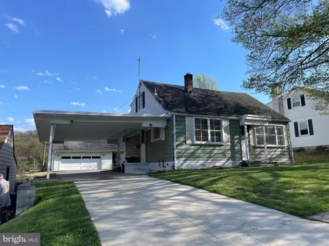 Exterior - 104 Gerald Ave, Reading, PA 19607 photo 2 of 13