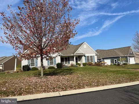 93 Rosebush Ct, Womelsdorf, PA 19567