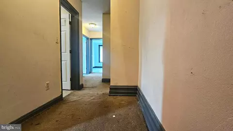 Entry Way - 630 N Front St, Reading, PA 19601 photo 3 of 3
