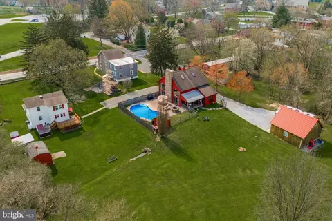 1143 Old Swede Rd, Douglassville, PA 19518