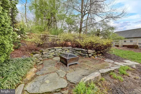 Exterior - 354 Martins Rd, Reading, PA 19608 photo 6 of 7