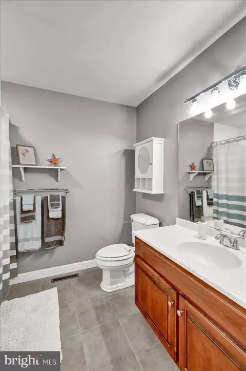 Bath - 354 Martins Rd, Reading, PA 19608 photo 3 of 4
