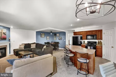 Living - 354 Martins Rd, Reading, PA 19608 photo 5 of 5