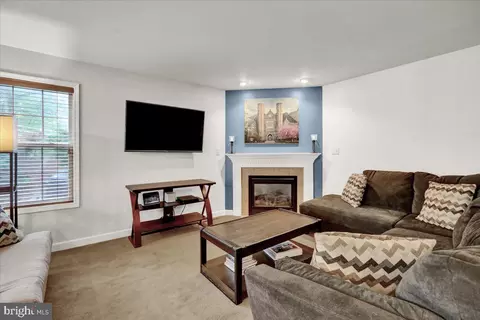 Living - 354 Martins Rd, Reading, PA 19608 photo 2 of 5