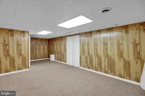 Living - 4001 Windcroft Ct, Reading, PA 19606 photo 3 of 3