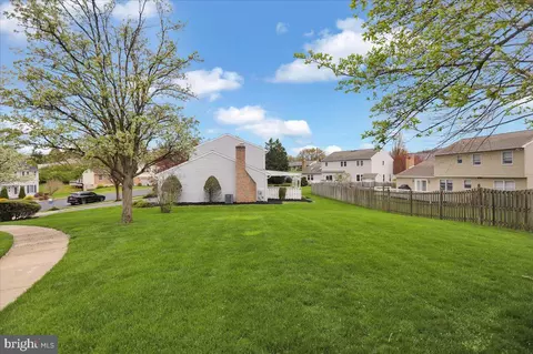Exterior - 4001 Windcroft Ct, Reading, PA 19606 photo 6 of 7