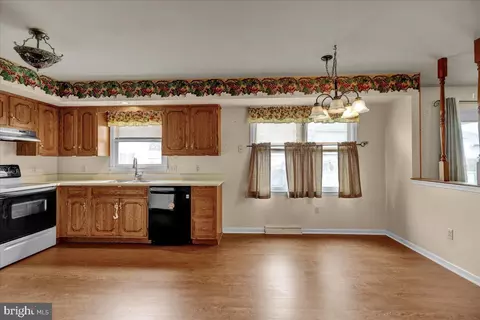 Kitchen - 4001 Windcroft Ct, Reading, PA 19606 photo 4 of 4
