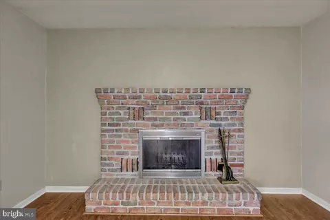 Living - 4001 Windcroft Ct, Reading, PA 19606 photo 2 of 3