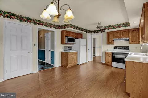 Kitchen - 4001 Windcroft Ct, Reading, PA 19606 photo 1 of 4