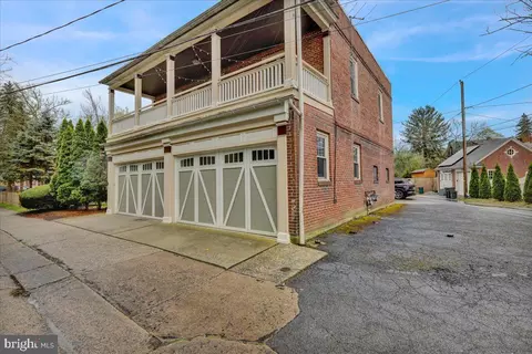 130 Flower Ln, Wyomissing, PA 19610