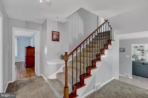 Entry Way - 431 Devon Ter, Reading, PA 19607 photo 1 of 3