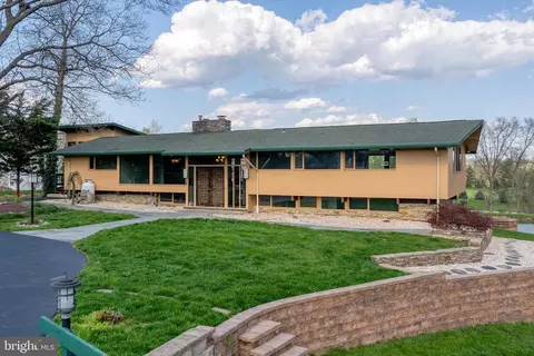 6 Heidelberg Ct, Bernville, PA 19506