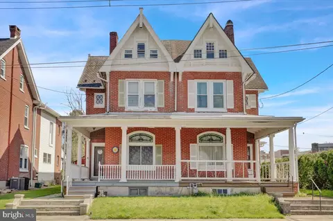 12 E Washington St, Fleetwood, PA 19522