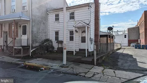 128 W Elm St, Reading, PA 19601