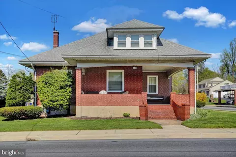 219 S Richmond St, Fleetwood, PA 19522