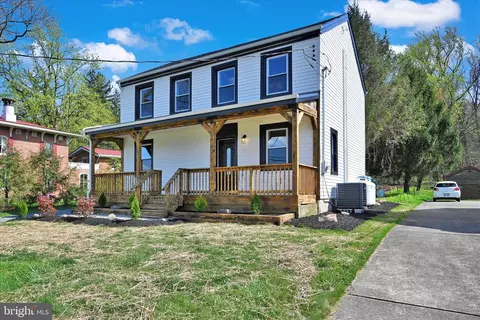 104 W Ryeland Rd, Womelsdorf, PA 19567