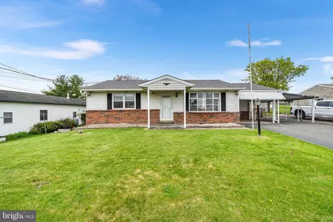 131 County Line Rd, Boyertown, PA 19512