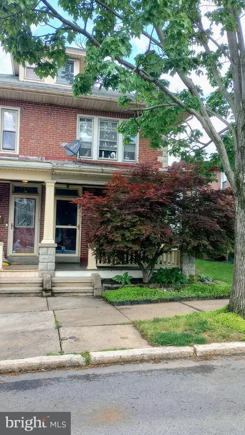 2123 Highland St, Reading, PA 19609