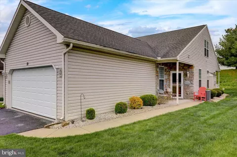 30 Turning Leaf Way, Reading, PA 19605