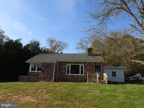 154 Golf Course Rd, Mohnton, PA 19540