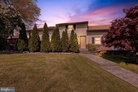 Exterior - 311 Hill Cir, Reading, PA 19607 photo 6 of 6