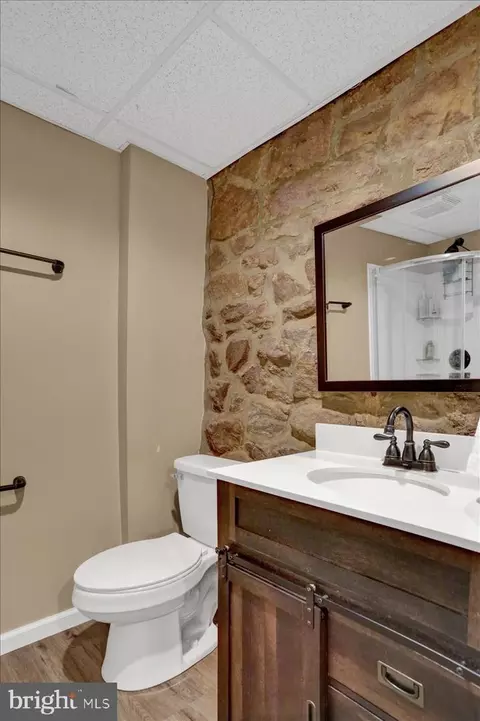 Bath - 311 Hill Cir, Reading, PA 19607 photo 4 of 4