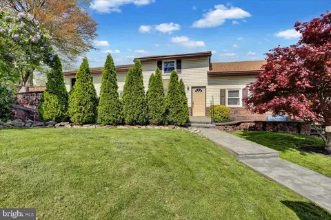 Exterior - 311 Hill Cir, Reading, PA 19607 photo 2 of 6