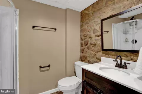 Bath - 311 Hill Cir, Reading, PA 19607 photo 3 of 4