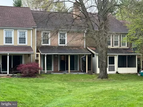 Exterior - 25 Medinah Dr, Reading, PA 19607 photo 5 of 8